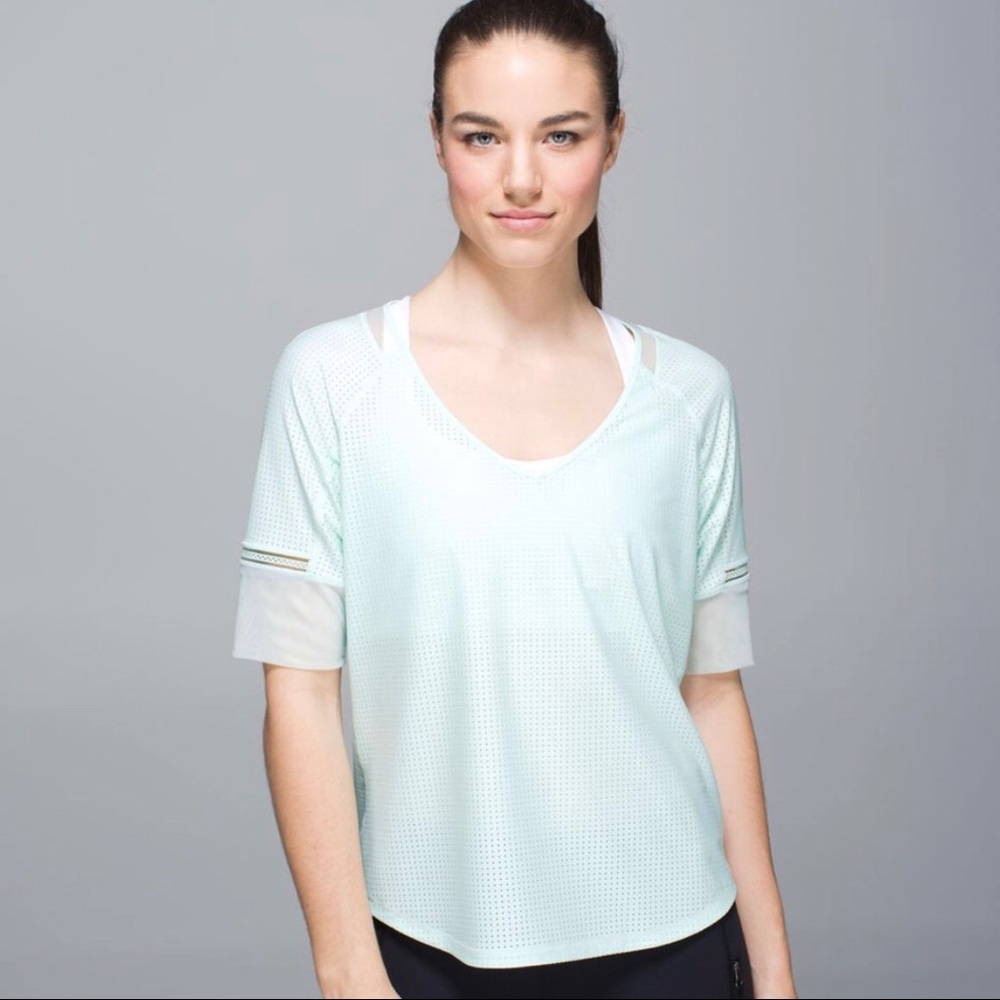 Lululemon - Perforated Mesh Tee - Sea Mint